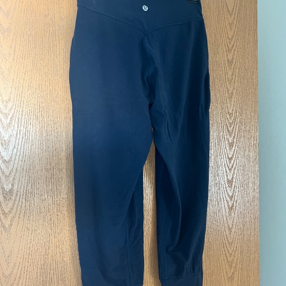 Lululemon Align Cropped Jogger - Picture 2 of 2